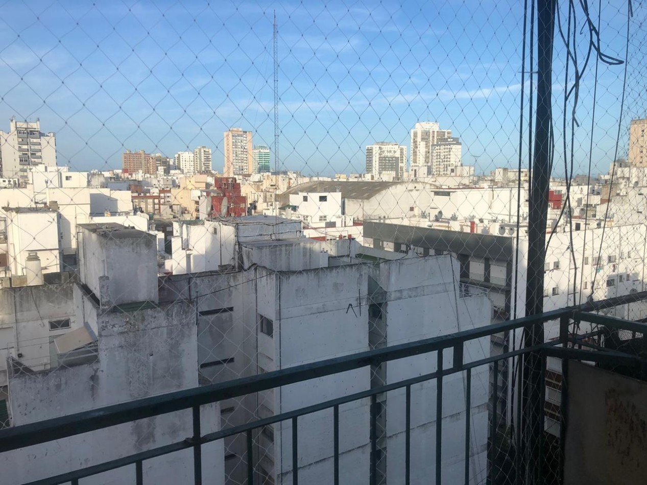 DPTO  AMBIENTE Y MEDIO. COLON 2500. ALQ Estudiantes HASTA DIC.