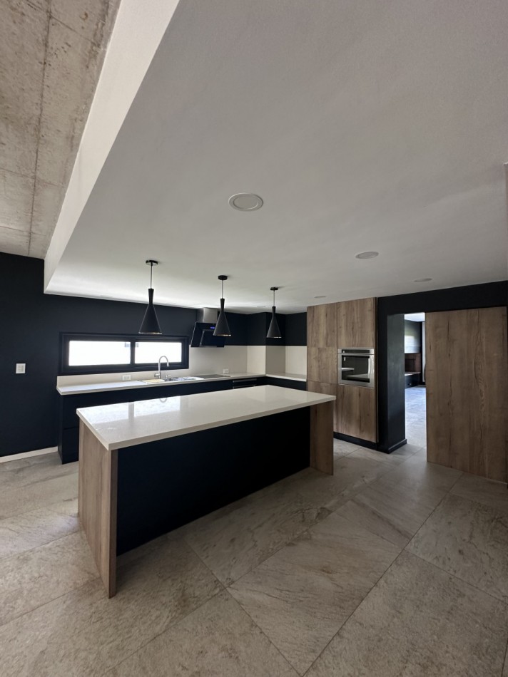 CASA EN VENTA RUMENCO 