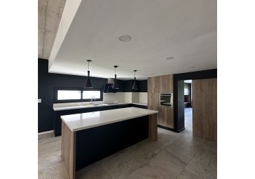 CASA EN VENTA RUMENCO 